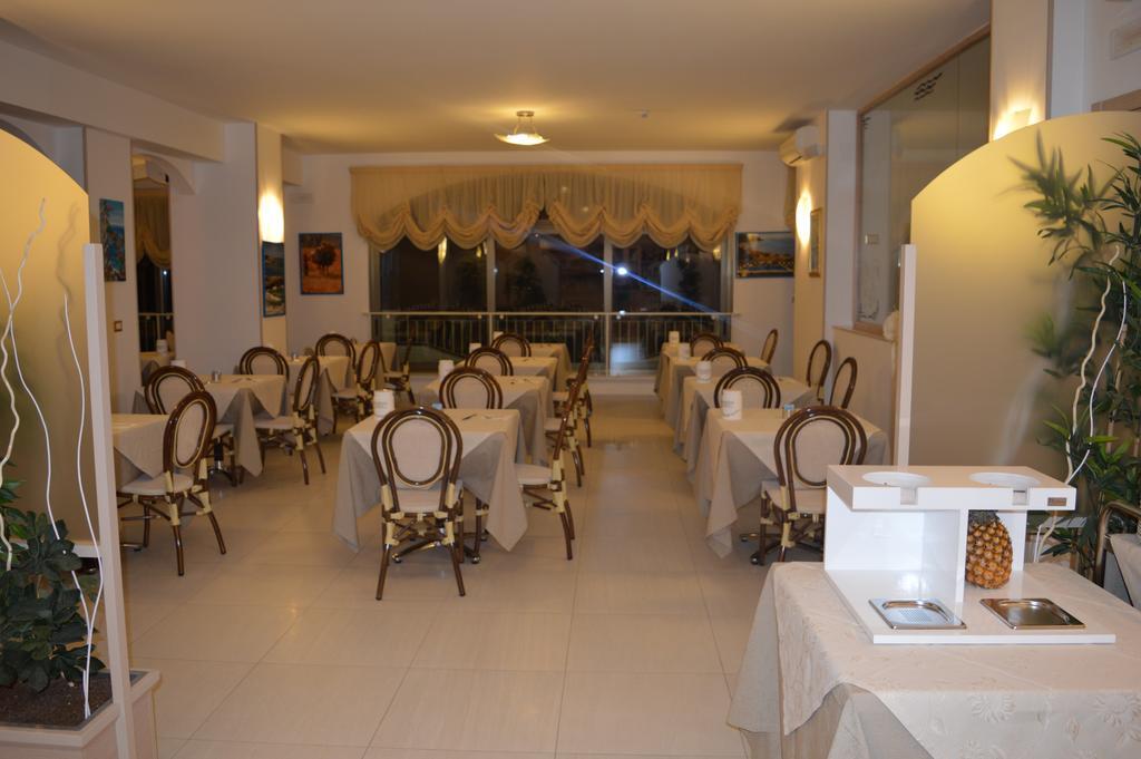 פסקיצ'י Hotel Incanto מראה חיצוני תמונה